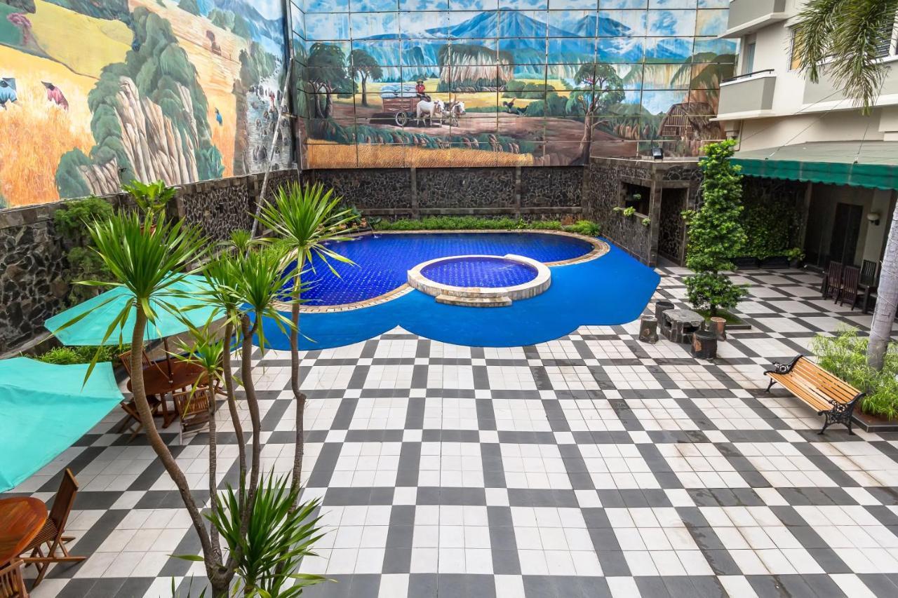 Hotel Golden Sky Pluit Yakarta Exterior foto